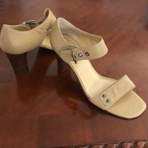 Shoes (brand new no tags)